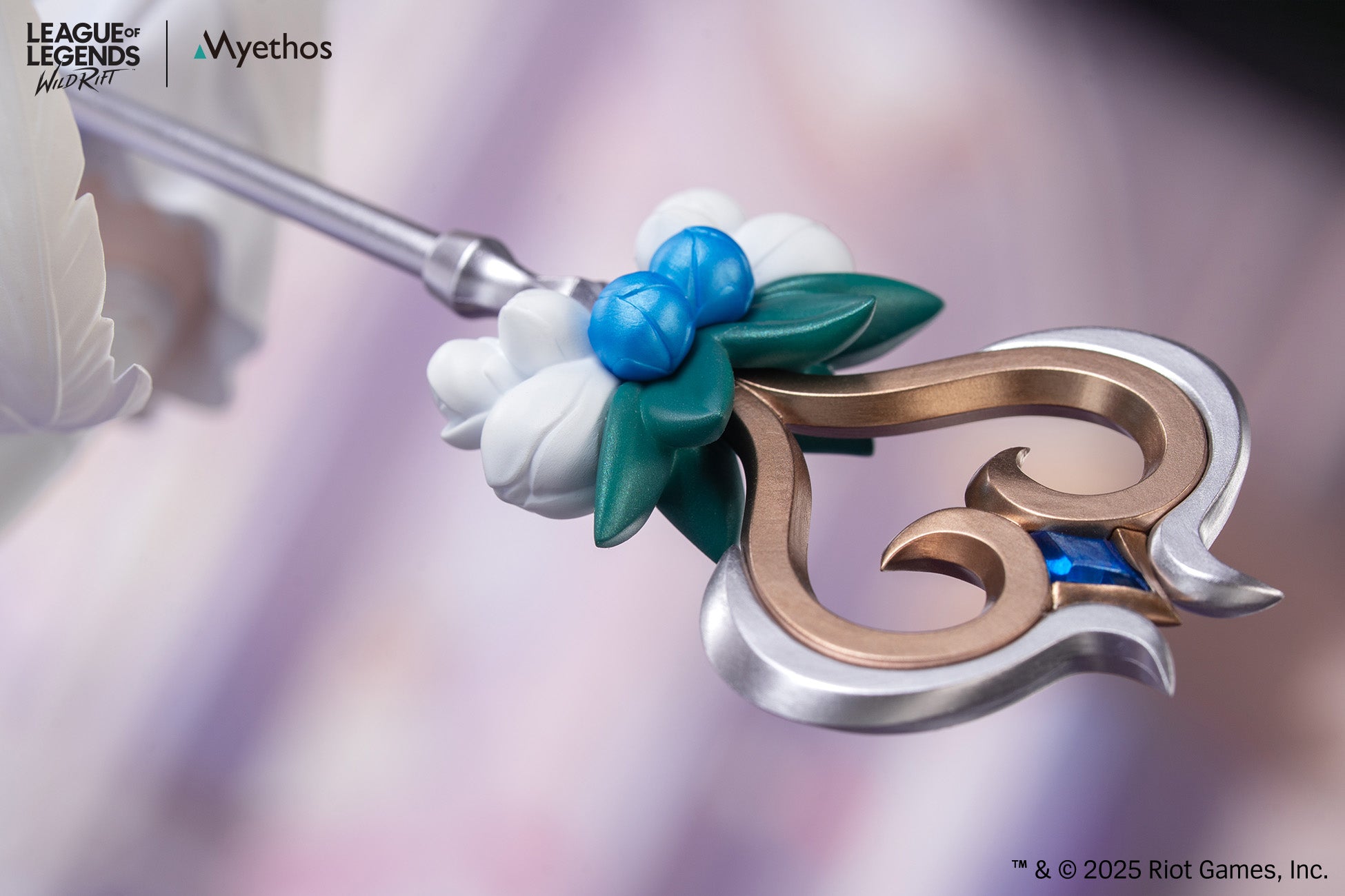 (Bishojo Figure) Gift + League of Legends: Wild Rift Crystal Rose Lux 1/8 Completed Figure